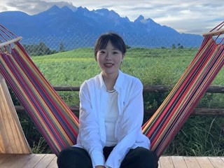 韩意：用心聆听每一颗心灵的声音，用爱点亮每一盏希望之灯。