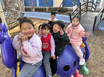 毛毛虫小车出发啦