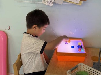 光影玩具真稀奇